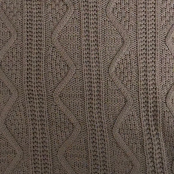 Sweater with short midriff. - Picture 4 of 4